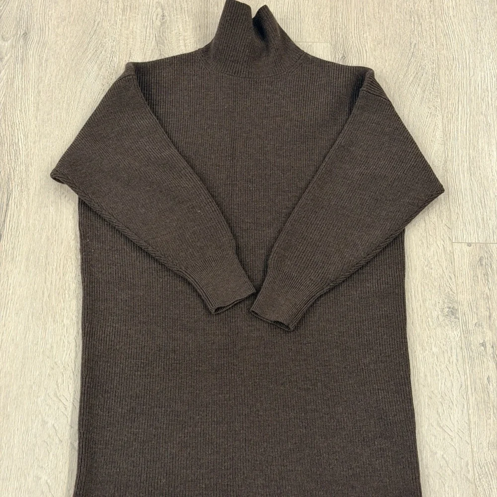 Aritzia maclean 100% wool dress - Picture 2 of 4